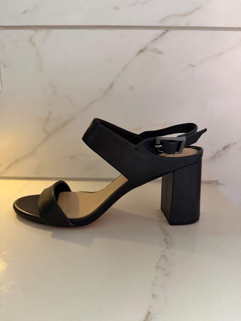 Sz8 Black Genuine Leather Sandal With Ankle Strap